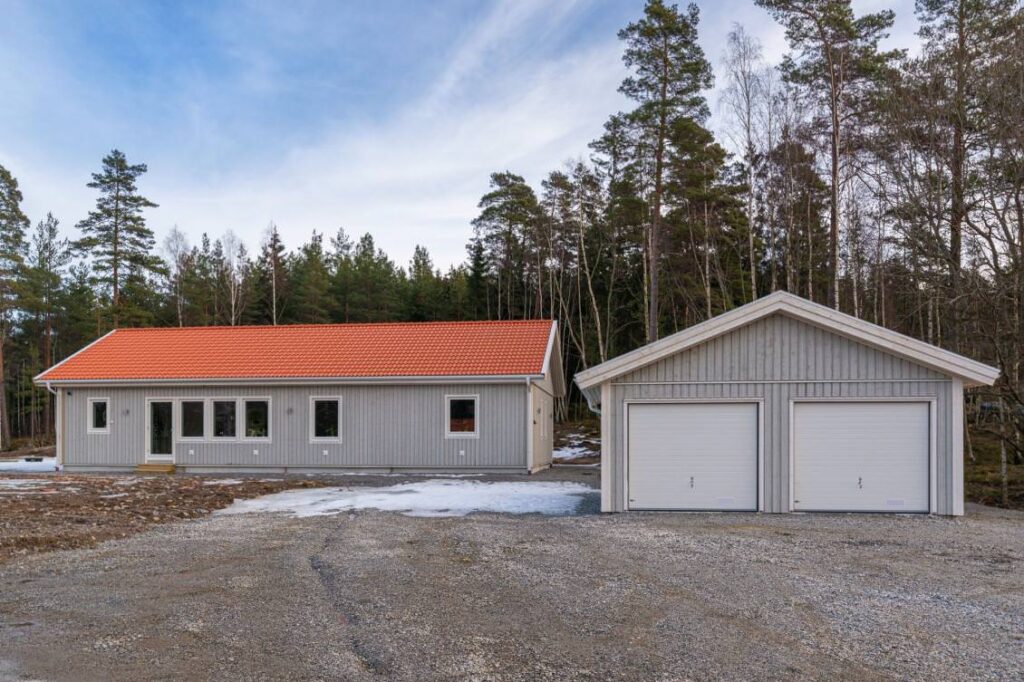 18. Taktvattning for fastighetshus Bromma Olovslund